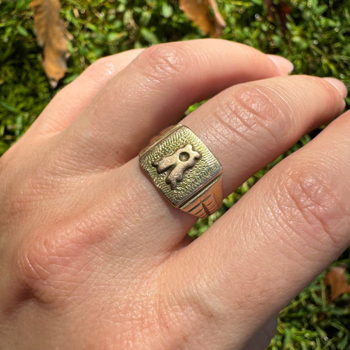10k Letter A Signet Ring