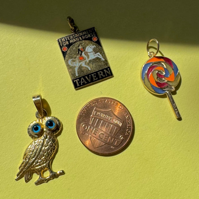 14k Enamel Man & Horse Tavern Charm