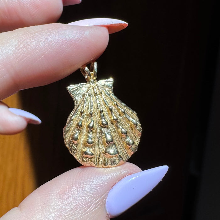 Vintage 14k Shell Charm