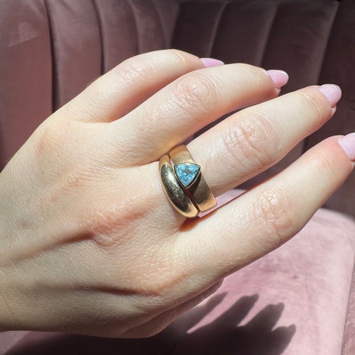 18k Aquamarine Trillion Band
