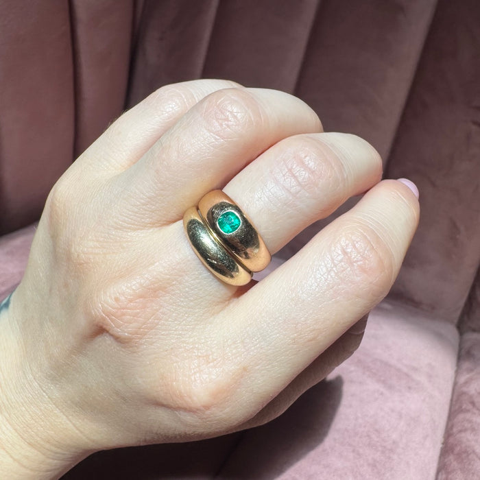 Stunning 14k Flush Set Emerald Ring