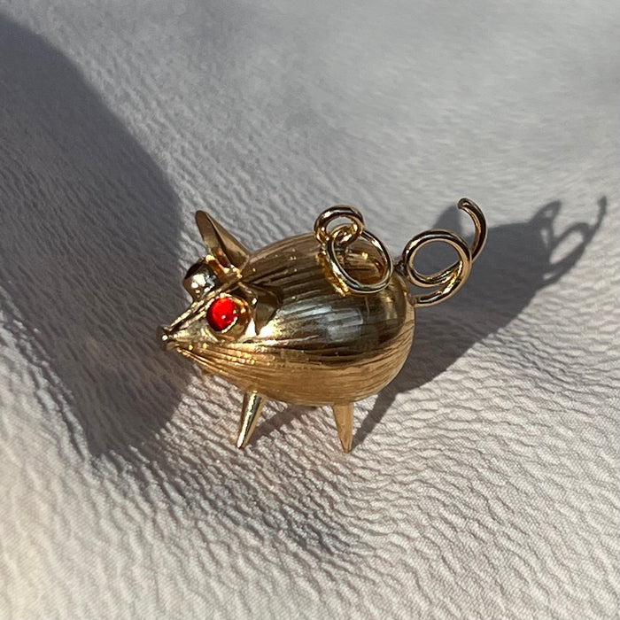 Adorable 18k Piggy Charm