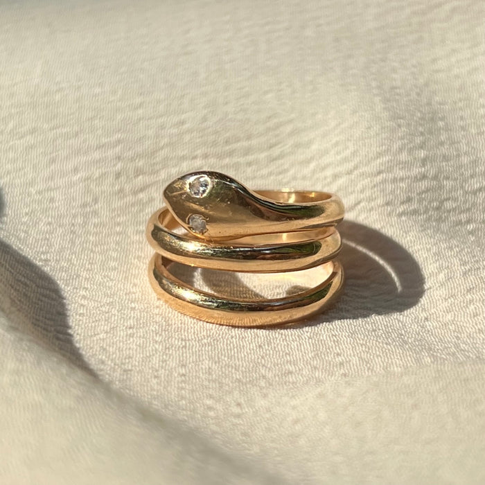 18k Coiled Diamond Snake Ring