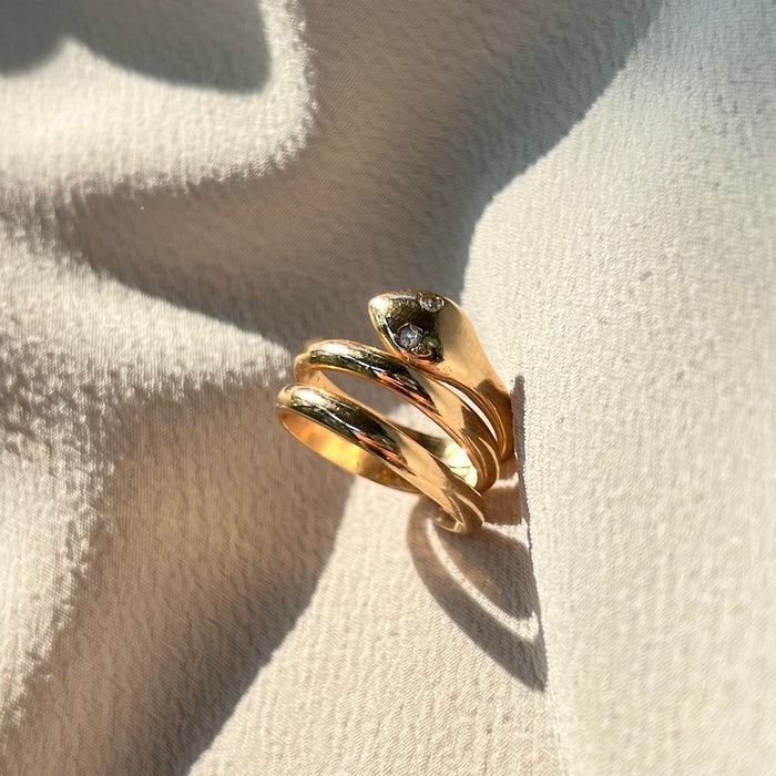 18k Coiled Diamond Snake Ring