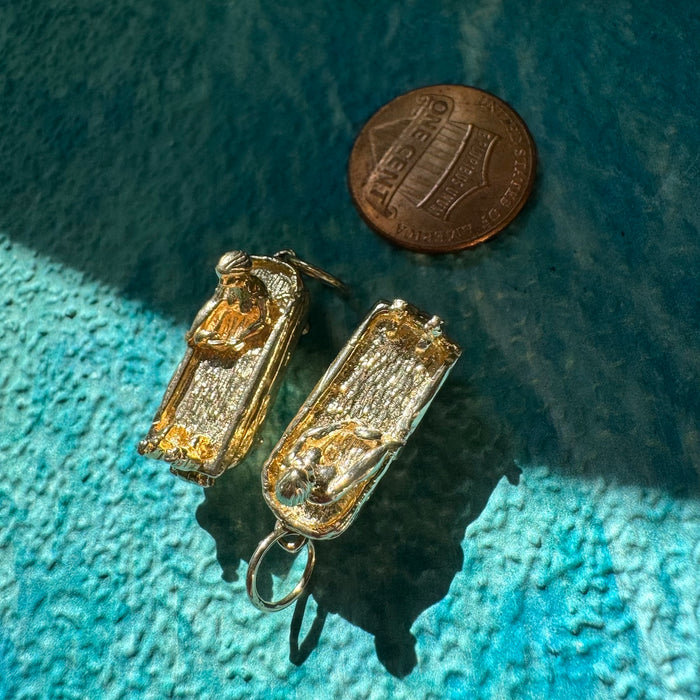 14k Articulated Lady in Bathtub Charm
