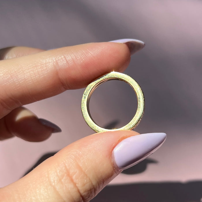 18k Chunky Diamond Band