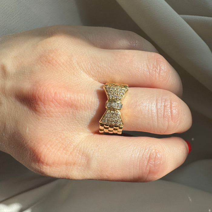 18k Diamond Bow Chain Ring