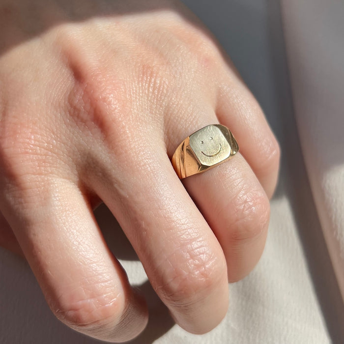 Bespoke 14k Smiley Signet