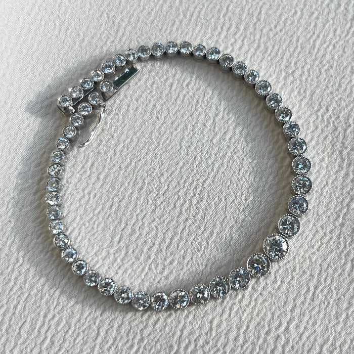 Platinum 5.8 Carat Graduated Diamond Tennis Bracelet