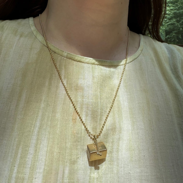 14k Mid Century "Mad Money" Charm