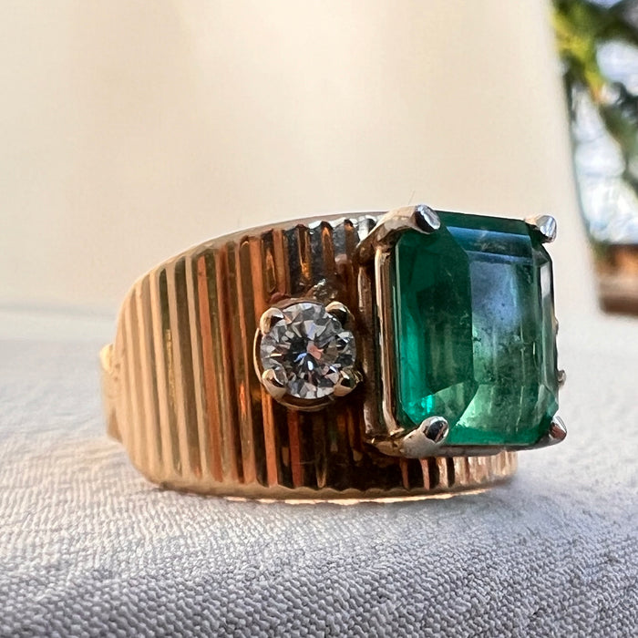 14k 2.5 Carat Emerald and Diamond Ring
