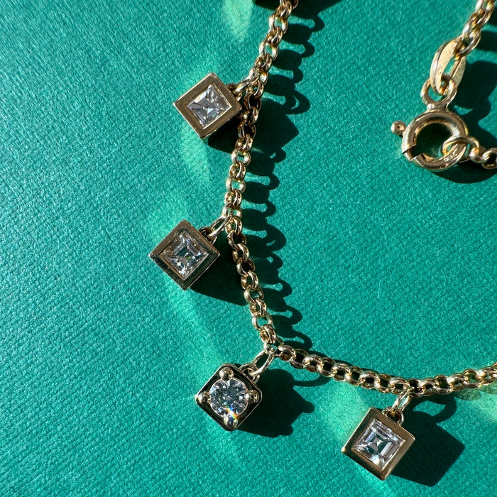 Bespoke 18k Carrè and Round Diamond Necklace