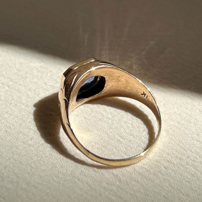 14k Engraved Emerald Cut Sapphire Ring
