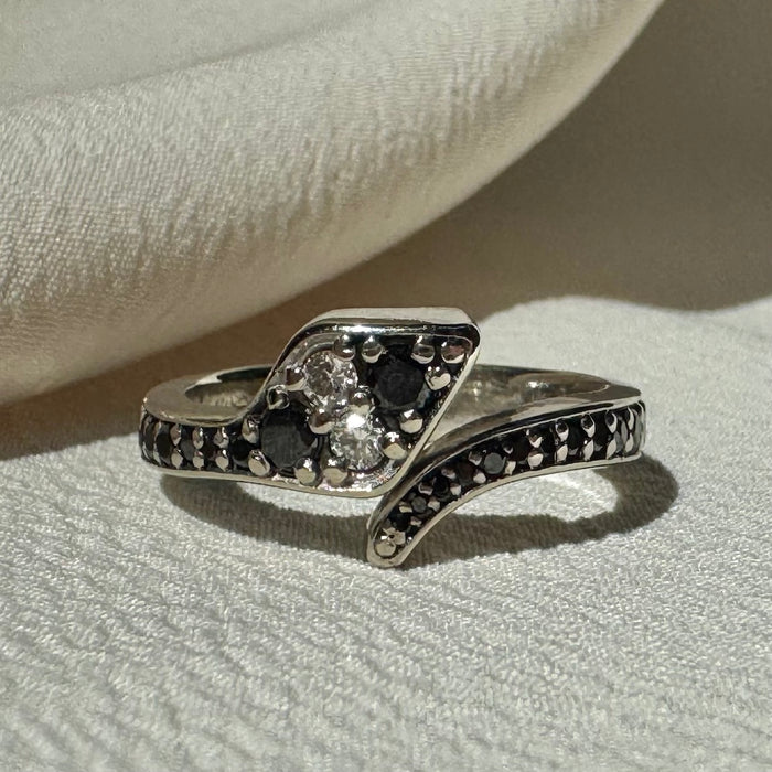 14k Black and White Diamond Snake Ring