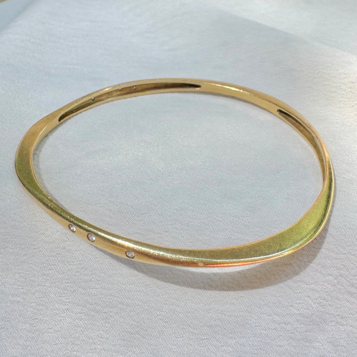 18k Sculptural Diamond Bangle