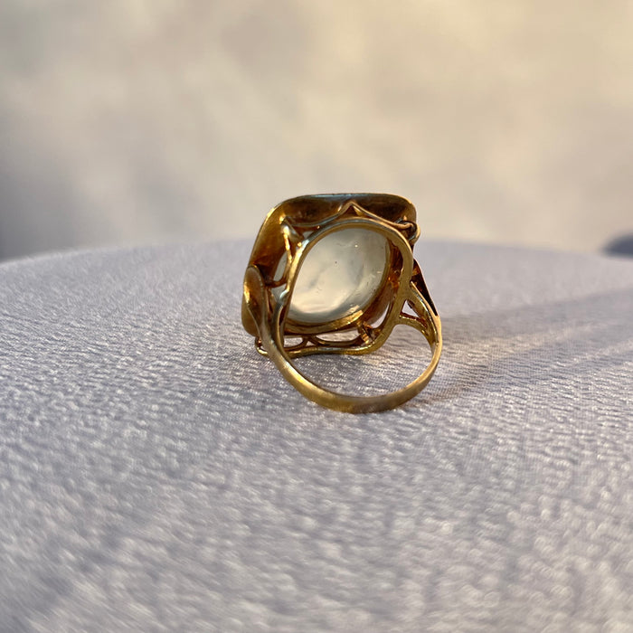18k Vintage Prehnite Cabochon Ring